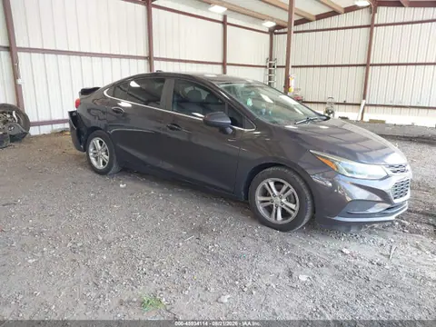 1G1BE5SM1H7104015 — 2017 Chevrolet Cruze LT Auto, Задняя часть (Rear), фото до ремонта