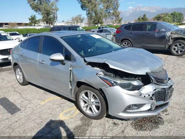 1G1BE5SM5H7138779 — 2017 Chevrolet Cruze LT Auto, Передняя часть (Front End), фото до ремонта