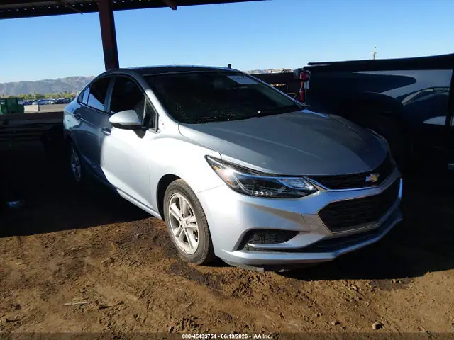 1G1BE5SM8J7107029 — 2018 Chevrolet Cruze LT Auto, Задняя часть (Rear), фото до ремонта