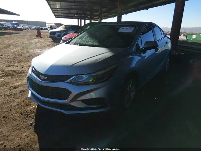 1G1BE5SM8J7107029 — 2018 Chevrolet Cruze LT Auto, фото 2 с аукциона IAAI 06.10.2026, Задняя часть