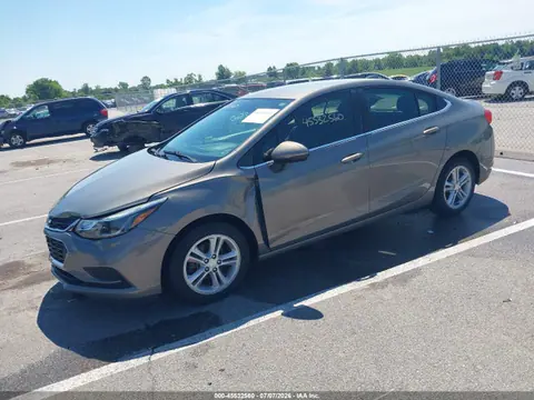 2018 Chevrolet Cruze Lt Auto VIN 1G1BE5SM1J7233832 фото 2