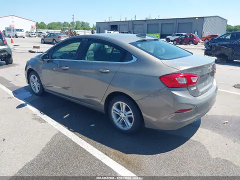 2018 Chevrolet Cruze Lt Auto VIN 1G1BE5SM1J7233832 фото 3