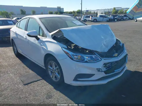1G1BE5SM3J7164495 — 2018 Chevrolet Cruze LT Auto, Передняя часть (Front End), фото до ремонта