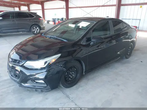 2018 Chevrolet Cruze Lt Auto VIN 1G1BE5SM5J7147990 фото 2