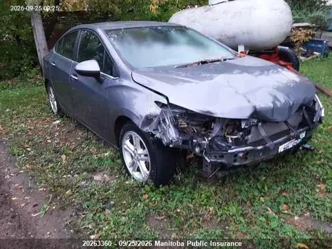 1G1BE5SM4J7142361 — 2018 Chevrolet Cruze LT Turbo, Передняя часть слева (Left Front), фото до ремонта