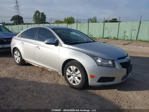 1G1PC5SB7E7389230 — 2014 Chevrolet Cruze LT, Левый бок (Left Side), фото до ремонта