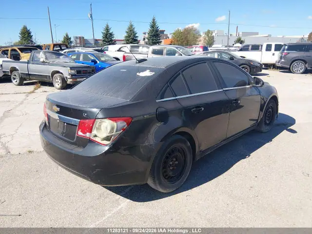 1G1PC5SB1F7247568 — 2015 Chevrolet Cruze LT, фото 4 с аукциона IAAI 29.09.2026, Передняя часть