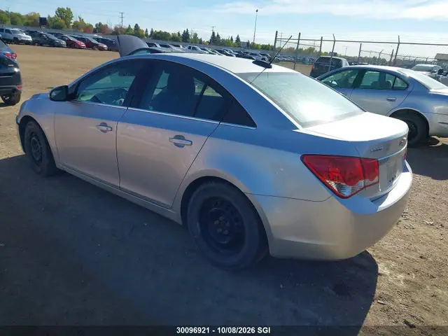 1G1PC5SB0F7176217 — 2015 Chevrolet Cruze LT, фото 3 с аукциона IAAI 14.10.2026, Передняя часть