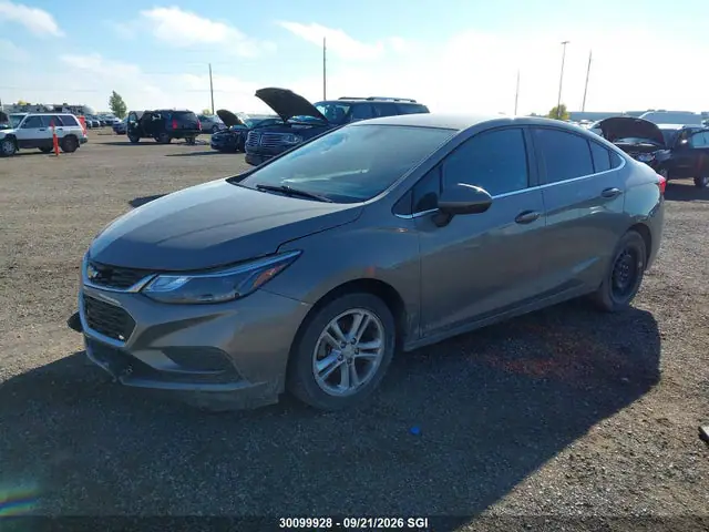 3G1BE5SM4HS544733 — 2017 Chevrolet Cruze LT, фото 2 с аукциона IAAI 29.09.2026, Град