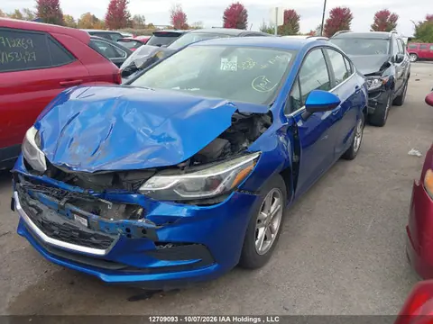 2018 Chevrolet CRUZE LT VIN 1G1BE5SM5J7225250 фото 2