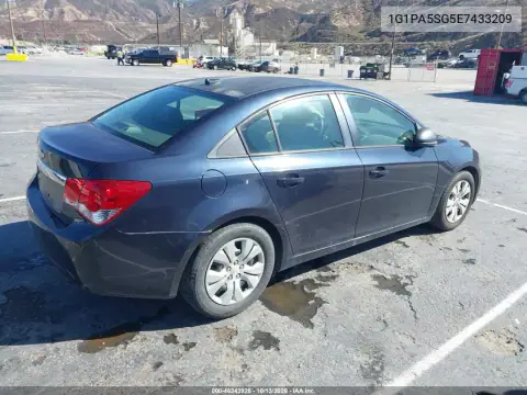 2014 Chevrolet Cruze Ls Auto VIN 1G1PA5SG5E7433209 фото 5