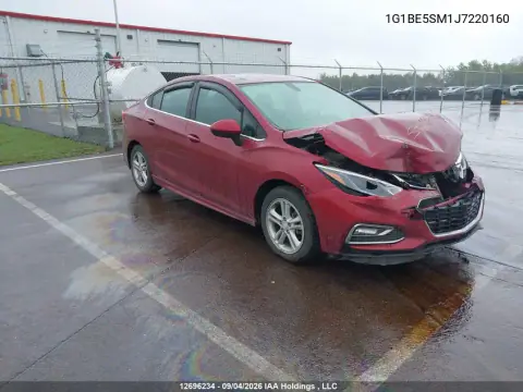 1G1BE5SM1J7220160 — 2018 Chevrolet Cruze, Передняя часть, фото до ремонта