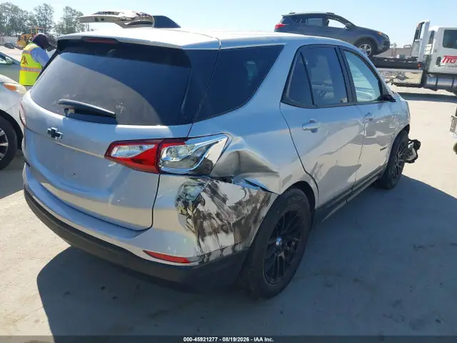 3GNAXHEV5MS126282 — 2021 Chevrolet Equinox FWD LS, фото 4 с аукциона IAAI 30.09.2026, Передняя часть справа