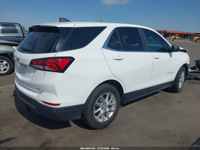 3GNAXKEV9NL232971 — 2022 Chevrolet Equinox FWD LT, фото 4 с аукциона IAAI 13.10.2026, Передняя часть слева