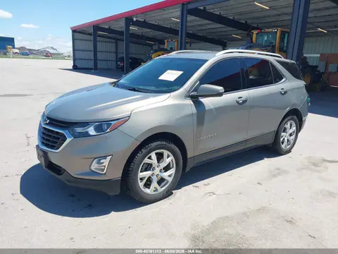 2018 Chevrolet EQUINOX LT VIN 3GNAXTEX6JS640500 фото 2