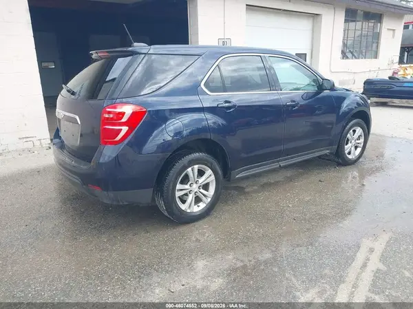 2GNALBEK4H1578868 — 2017 Chevrolet Equinox, фото 4 с аукциона IAAI 05.10.2026, Естественный износ
