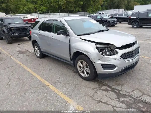 2GNALBEK2H1582157 — 2017 Chevrolet Equinox, Передняя часть справа (Right Front), фото до ремонта