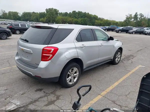 2GNALBEK2H1582157 — 2017 Chevrolet Equinox, фото 4 с аукциона IAAI 13.10.2026, Передняя часть справа
