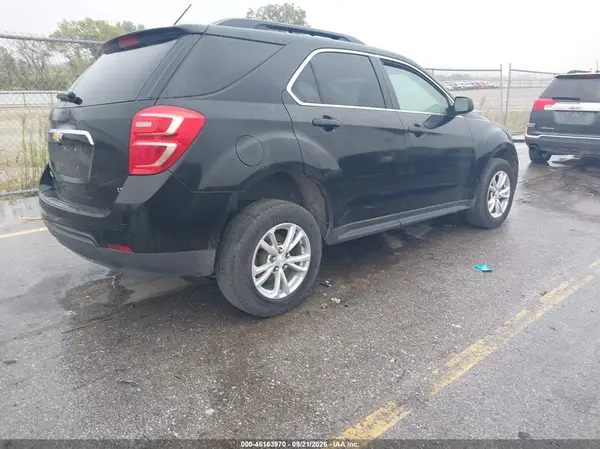 2GNALCEK2H1587803 — 2017 Chevrolet Equinox, фото 4 с аукциона IAAI 13.10.2026, Левый бок