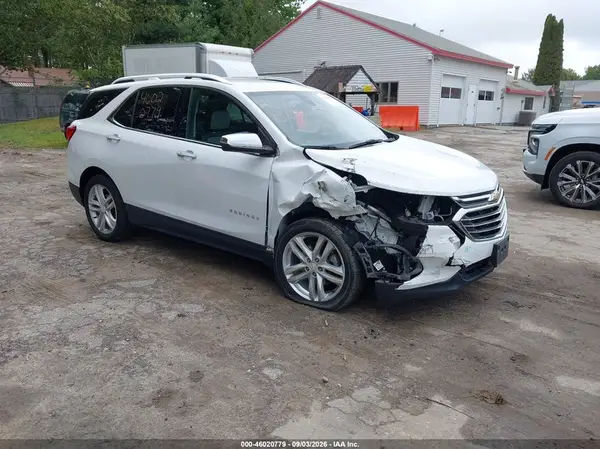 2GNAXWEX6J6301784 — 2018 Chevrolet Equinox, Передняя часть справа (Right Front), фото до ремонта
