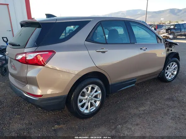 2GNAXREV6J6270665 — 2018 Chevrolet Equinox, фото 4 с аукциона IAAI, Передняя часть справа
