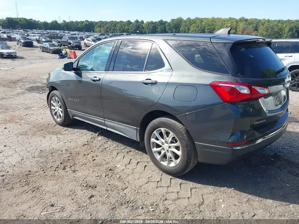 2GNAXJEV1J6137717 — 2018 Chevrolet Equinox, фото 3 с аукциона IAAI 07.10.2026, Передняя часть