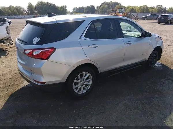 2GNAXJEV4J6291905 — 2018 Chevrolet Equinox, фото 4 с аукциона IAAI, Правый бок