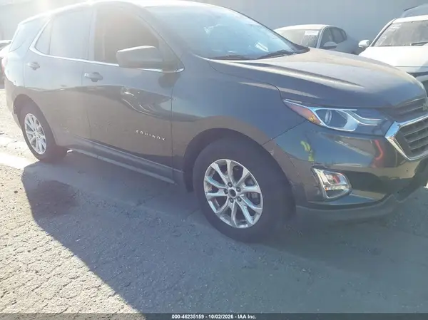 2GNAXJEV8J6226815 — 2018 Chevrolet Equinox, Задняя часть (Rear), фото до ремонта