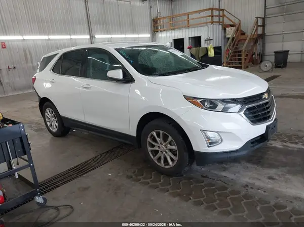 3GNAXUEV1LS612725 — 2020 Chevrolet Equinox, Задняя часть (Rear), фото до ремонта