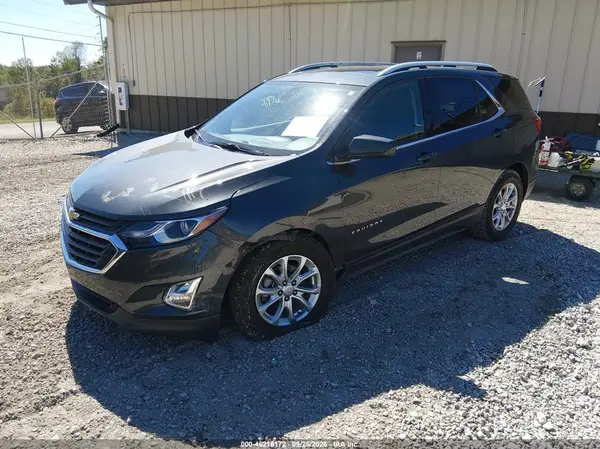 2GNAXUEV4L6267205 — 2020 Chevrolet Equinox, фото 2 с аукциона IAAI, Передняя часть слева