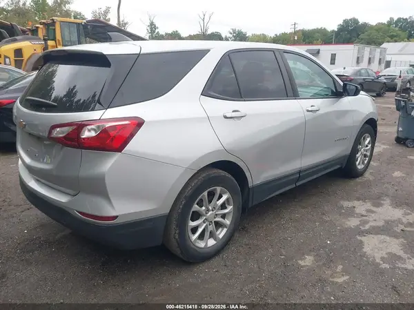 3GNAXHEV5MS182450 — 2021 Chevrolet Equinox, фото 4 с аукциона IAAI, Передняя часть