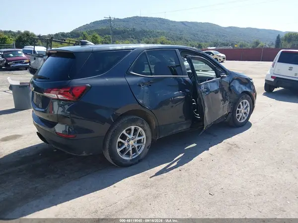 2GNAXFEVXN6153675 — 2022 Chevrolet Equinox, фото 4 с аукциона IAAI 23.09.2026, Правый бок