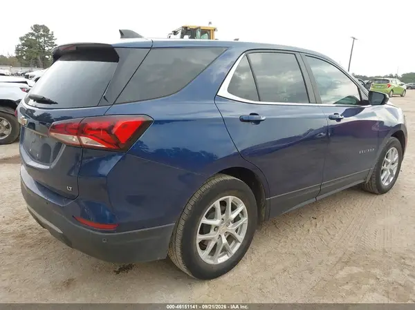 3GNAXKEV4NL127268 — 2022 Chevrolet Equinox, фото 4 с аукциона IAAI 03.10.2026, Передняя и задняя части