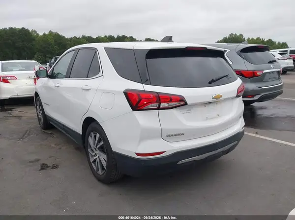 3GNAXKEV8NL273477 — 2022 Chevrolet Equinox, фото 3 с аукциона IAAI, Правый бок