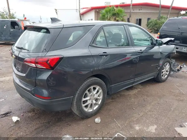 3GNAXHEV1NS214389 — 2022 Chevrolet Equinox, фото 4 с аукциона IAAI, Передняя часть