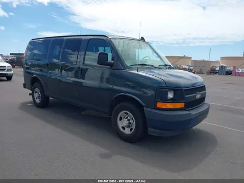 1GAWGEFFXH1271127 — 2017 Chevrolet Express 2500 LS, Естественный износ (Normal Wear & Tear), фото до ремонта