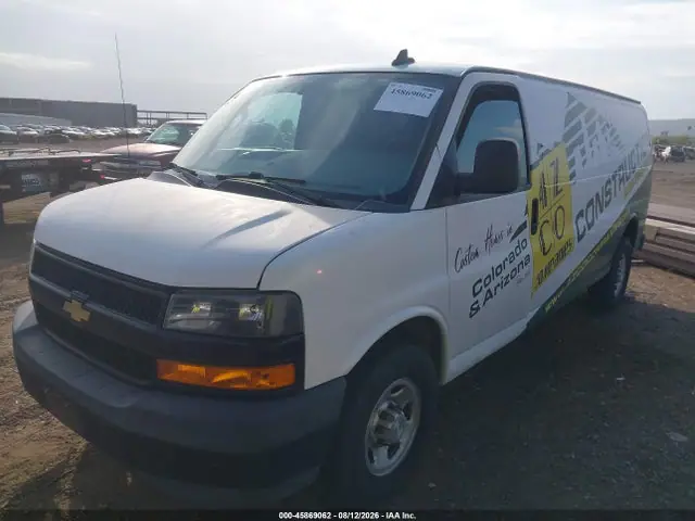 1GCWGBFP7J1282543 — 2018 Chevrolet Express 2500 Work Van, фото 2 с аукциона IAAI 13.10.2026, Естественный износ