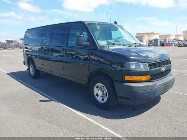 2018 Chevrolet Express 3500 Ls VIN 1GAZGNFG2J1299631 фото 1