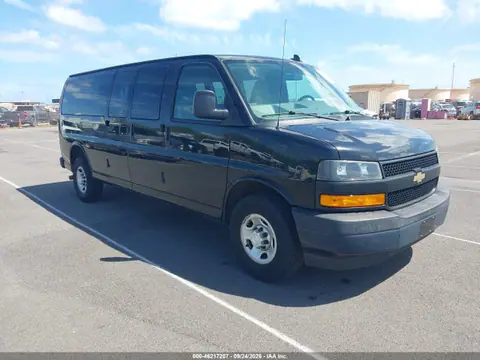 1GAZGNFG2J1299631 — 2018 Chevrolet Express 3500 LS, Естественный износ (Normal Wear & Tear), фото до ремонта