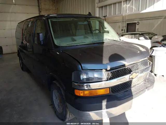 1GAZGPFF2H1101899 — 2017 Chevrolet Express 3500 LT, Естественный износ (Normal Wear & Tear), фото до ремонта