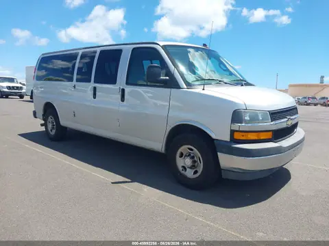 1GAZGPFGXJ1299811 — 2018 Chevrolet Express 3500 LT, Естественный износ (Normal Wear & Tear), фото до ремонта