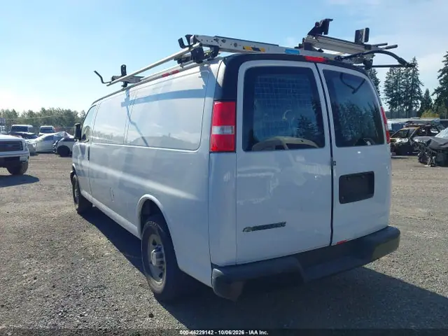 1GCWGBF71M1166825 — 2021 Chevrolet Express Cargo RWD 2500 Extended Wheelbase Wt, фото 3 с аукциона IAAI 14.10.2026, Передняя часть справа