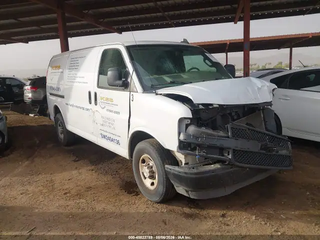 1GCWGAFP2N1202324 — 2022 Chevrolet Express Cargo RWD 2500 Regular Wheelbase Wt, Передняя часть слева (Left Front), фото до ремонта