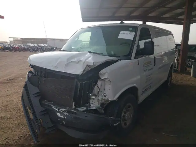 1GCWGAFP2N1202324 — 2022 Chevrolet Express Cargo RWD 2500 Regular Wheelbase Wt, фото 2 с аукциона IAAI 29.09.2026, Передняя часть слева