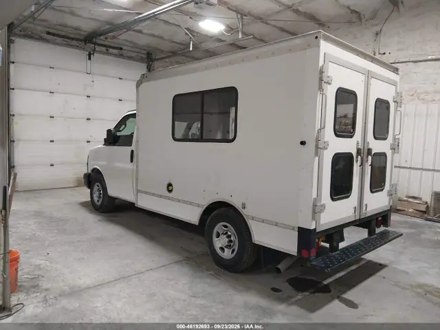 2016 Chevrolet Express Cutaway 3500 VIN 1GB0GRFGXG1274206 фото 3