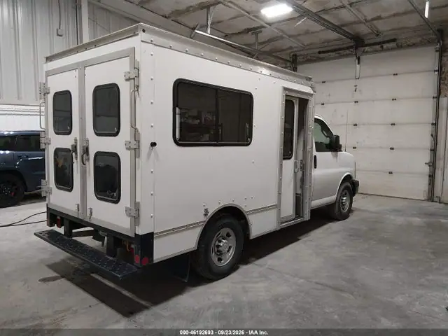 2016 Chevrolet Express Cutaway 3500 VIN 1GB0GRFGXG1274206 фото 4