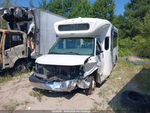 2020 Chevrolet Express Cutaway 4500 Van VIN 1HA6GUBG2LN009034 фото 2