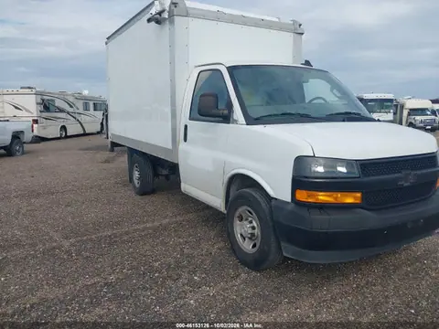 1GB0GRFP0R1158063 — 2024 Chevrolet Express Cutaway Work Van, Крыша (Roof), фото до ремонта