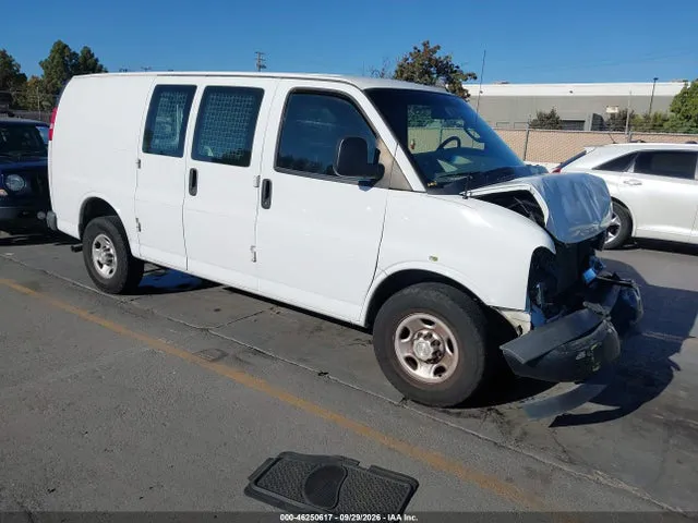 2018 Chevrolet Express G2500 VIN 1GCWGAFP9J1184799 фото 1