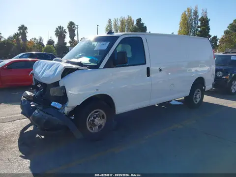 2018 Chevrolet Express G2500 VIN 1GCWGAFP9J1184799 фото 2